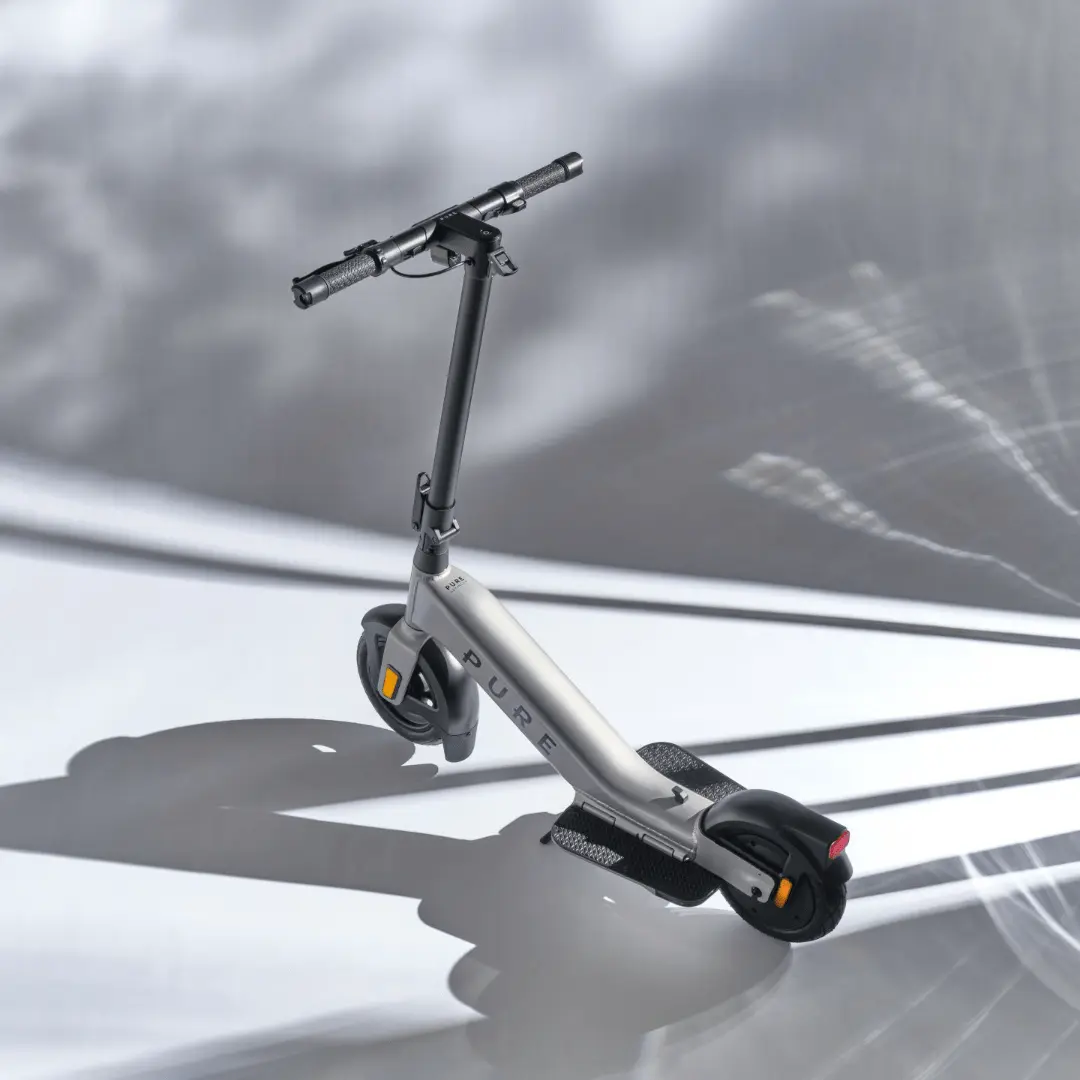 E-Scooter PURE Advance Gesamtbild