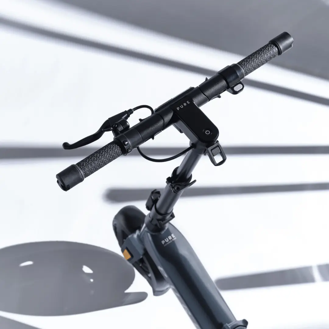 PURE Advance Flex E-Scooter in Mercury Grey mit Lenkerstabilisation