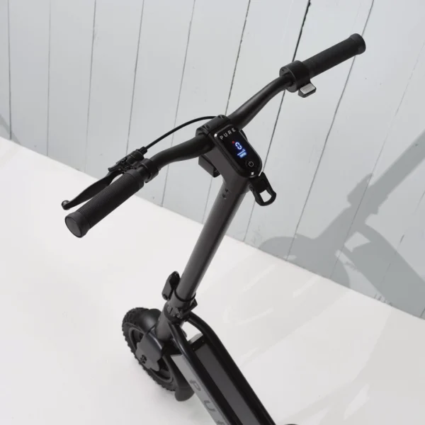 PURE Escape Pro E-Scooter schwarz-grau - Lenker mit Lenkerstabilisation